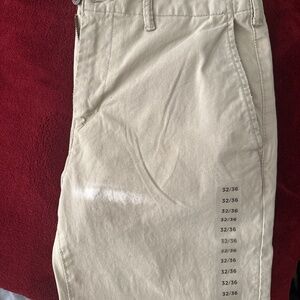 American Eagle Flex khakis